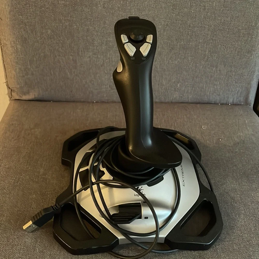 LOGITECH EXTREME 3D PRO - PRECISION FLIGHTSTICK